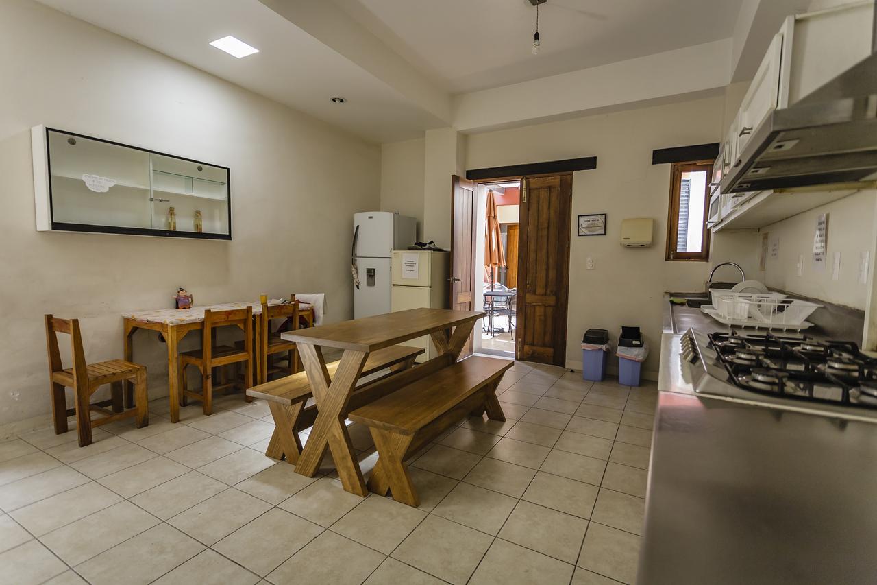 La Leyenda Hostel Oaxaca Экстерьер фото